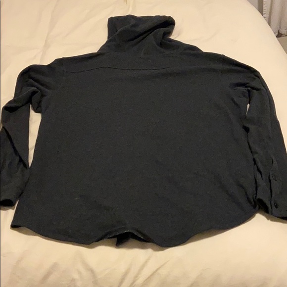 Button up sweatshirt with hood - Picture 4 of 5